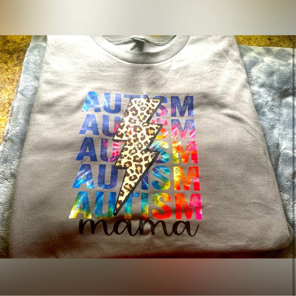 Gray Autism Mama Shirt